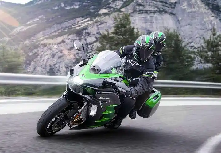 kawasaki ninja h2 sx |超运动旅行旗舰