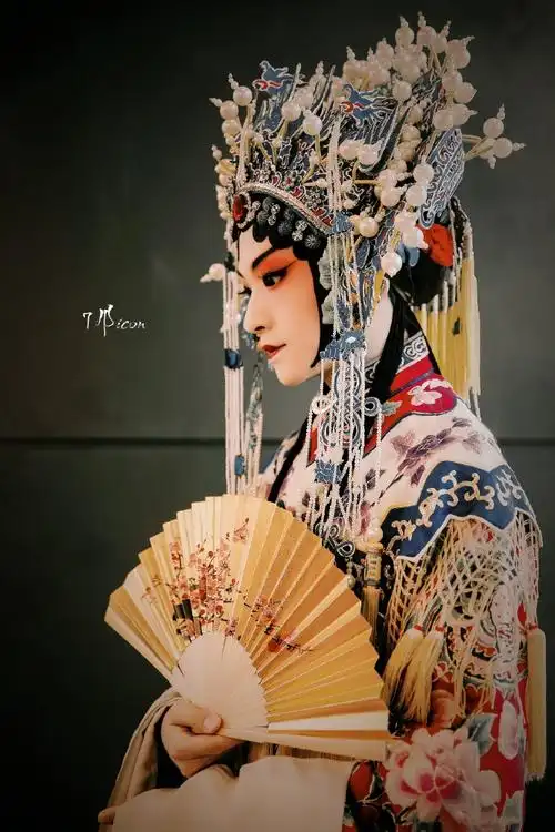 刘宇国风美少年##正能量艺人刘宇#"戏曲扮相"禁二改商用快转抱图评论