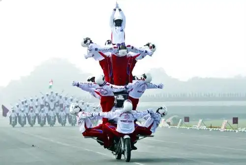 1月中旬,新德里,印度举行盛大阅兵仪式.