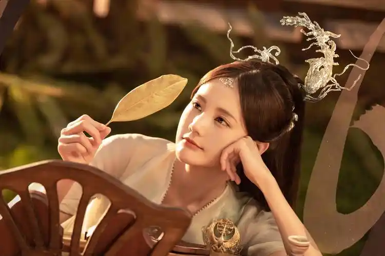 况且,李一桐出道以后相继主演过《半妖倾城》,《射雕英雄传》,《鹤唳