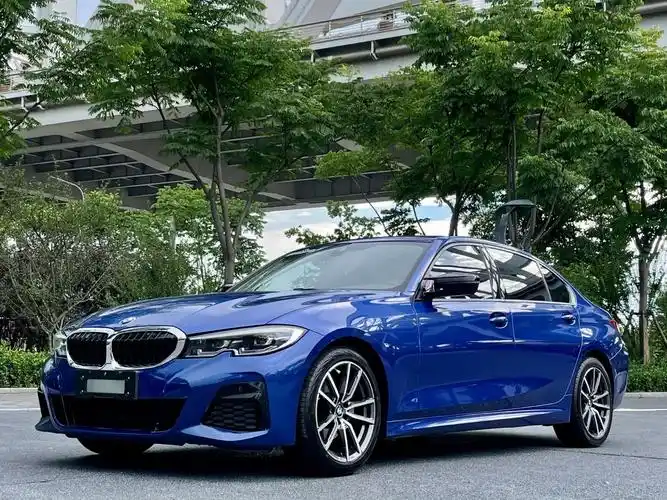 宝马325lim套 23.80万元 车型:轿车 车体颜色:蓝 - 抖音