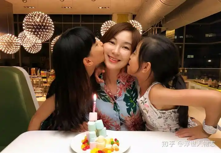 岁这年,找到了自己的真命天子——台湾被称为"皮鞋大亨"的商人刘杰克