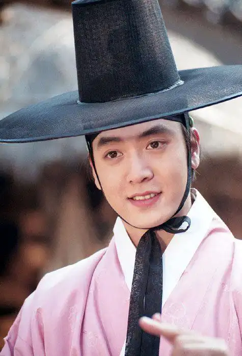 组图:韩国男星古装造型大比拼 你最钟意谁?