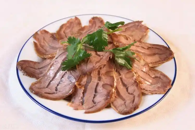 自制卤牛肉很简单牢记3个技巧牛肉香浓又紧致香味扑鼻