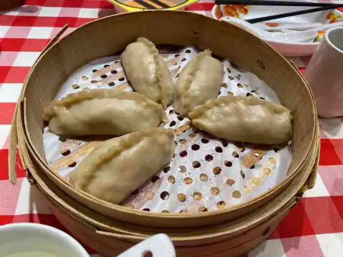 西贝莜面村(bhgmall店)-"顺义华联四层西贝莜面村,门口是透明的玻璃.