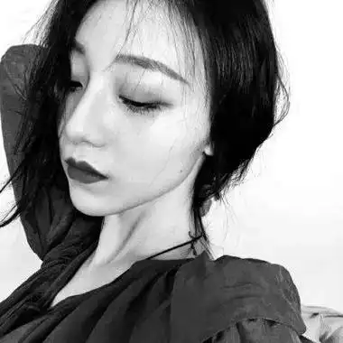 高冷霸气黑白头像女生