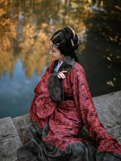 汉服摄影秦汉曲裾