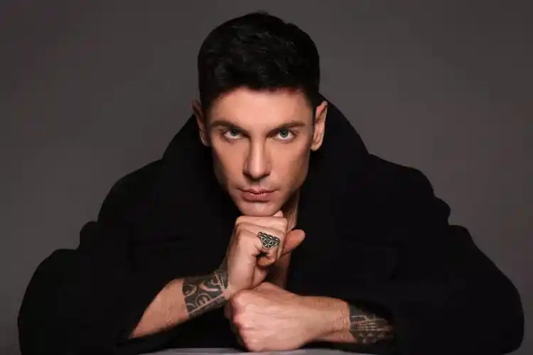 马克西姆·姆尔维察(maksim mrvica) 世界上最畅销跨界钢琴家澳新巡演