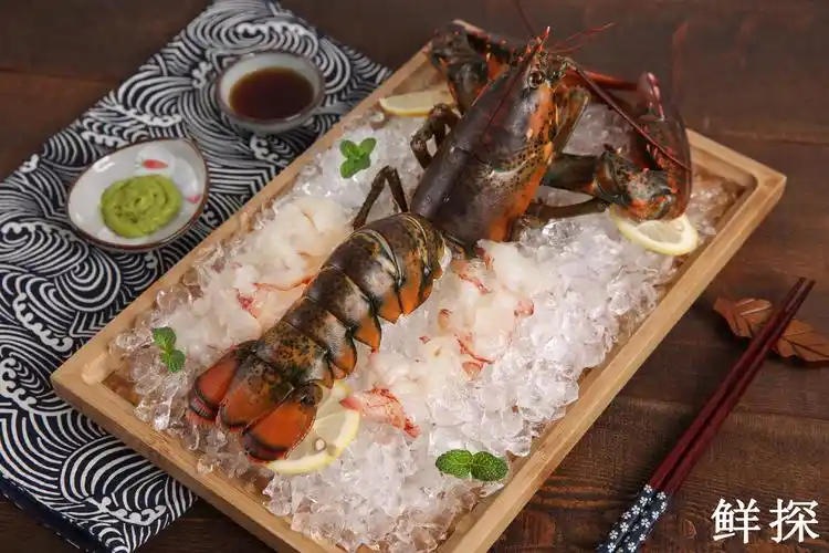 健身怕胖的爱美人群研发出了刺身——大龙虾刺身可萌可甜,烤,煮,炒,我