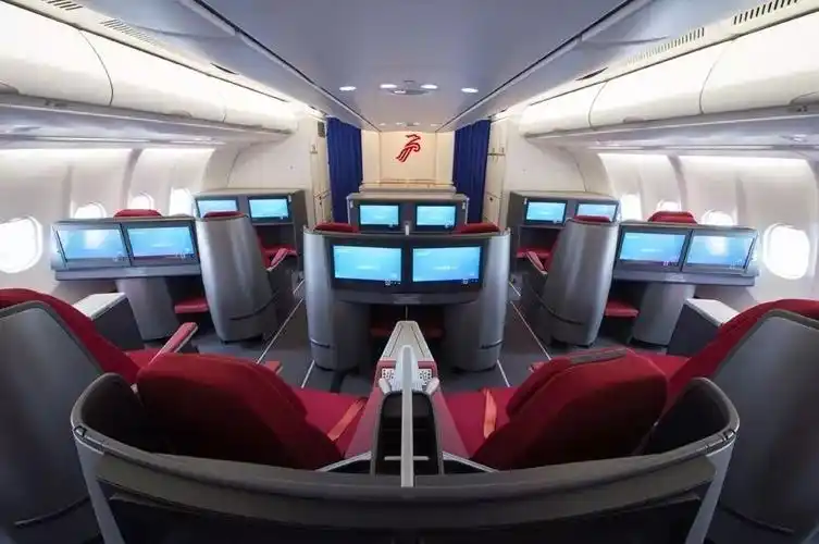 深航国内航线舱位名称变更的公告