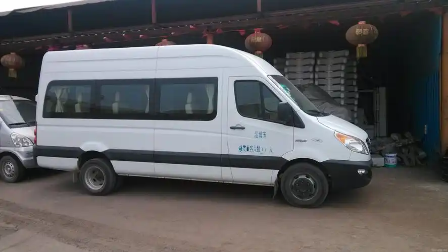 95成新12年江淮星锐17座高顶出售