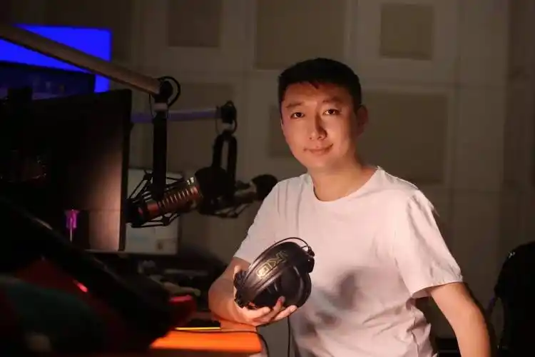 fm96.8 |《非常娱乐》带你笑哈哈!_market_飞扬_夏日