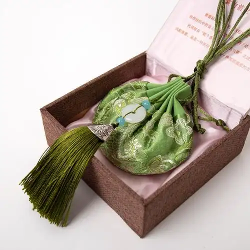 古风挂饰香囊御守香包锦缎流苏汉服香袋手工刺绣宫廷荷包香囊批发