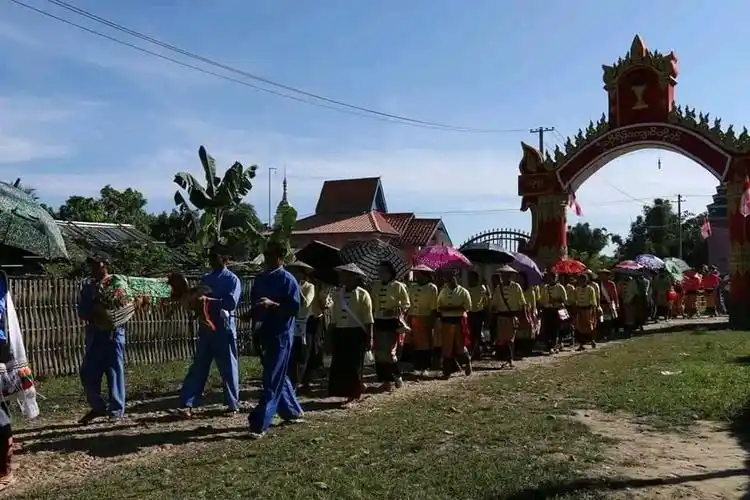 克钦邦傣族赶摆组图