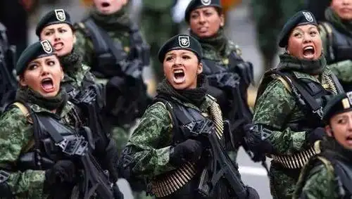 墨西哥女兵_爱红妆也爱武装——阅兵式上的女兵哪国最美?要淡定!