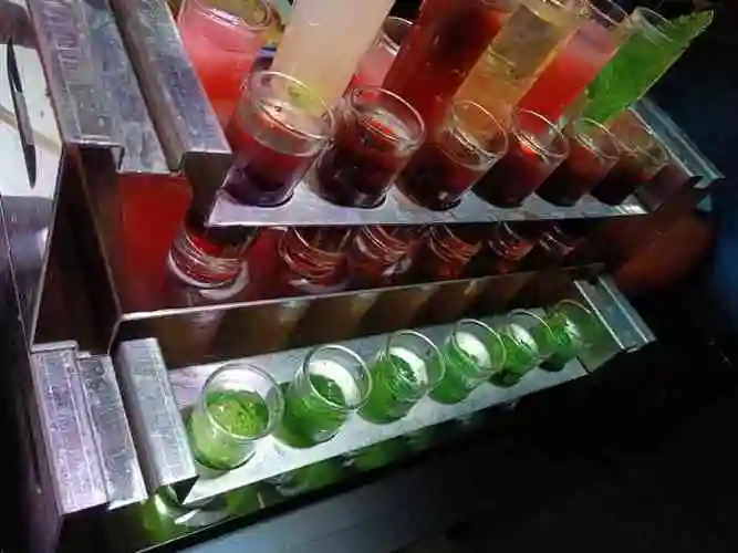 贰麻酒馆购物公园斗酒场店