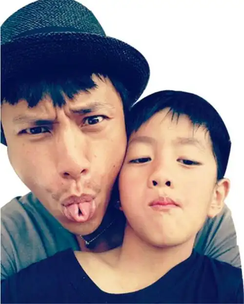 41岁陈坤儿子15岁,父子共用一张脸,却让网友好遗憾