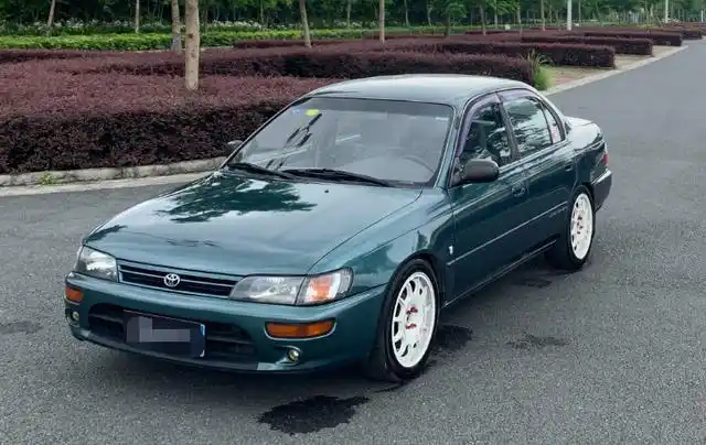 90年代的丰田卡罗拉还能卖2万,这保值率简直神级