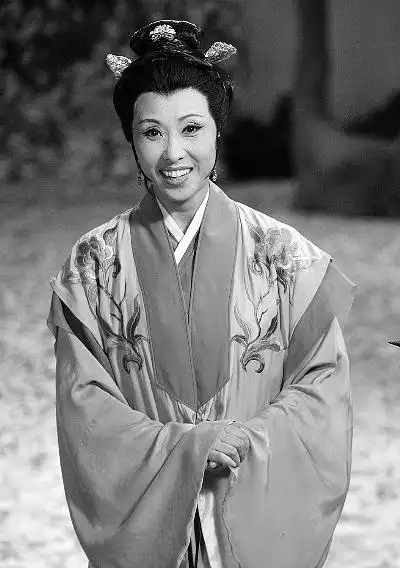 祝员外——董柯娣饰演