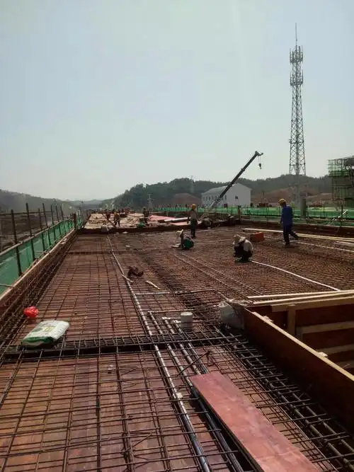 二站台雨棚顶板钢筋绑扎
