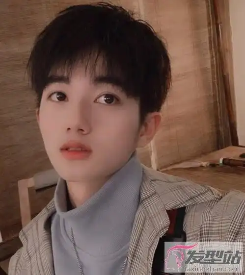 中学男生适合剪什么发型 这几款发型青春时尚男神必剪