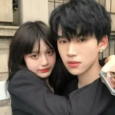 超甜秀恩爱超虐狗的情头两张唯美好看的情侣真人微信头像图片