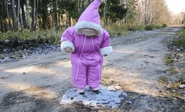 熊孩子搞笑可爱gif动图_动态图_表情包下载_soogif