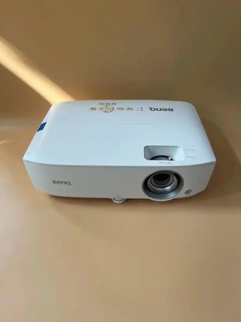 明基w1050投影仪二手.明基w1050投影仪1080p高清 - 抖音