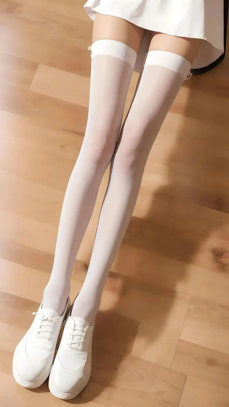 这算不算美腿?#ai美女 #大长腿 #腿照 #白色过膝袜 # - 抖音