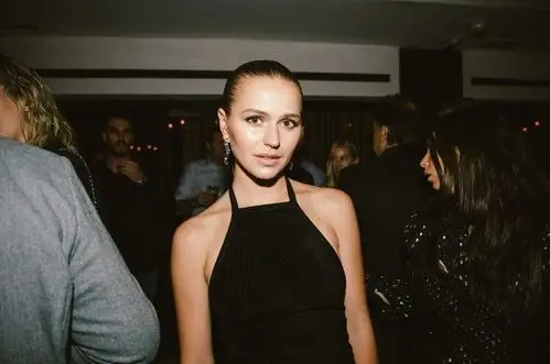 老板wes edens的一对宝贝女儿当然也来了 小女儿,jrs最熟悉的mallory!