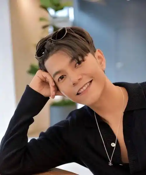 原创33岁泰国男歌手确诊大肠癌第3期突然宣布全面停工