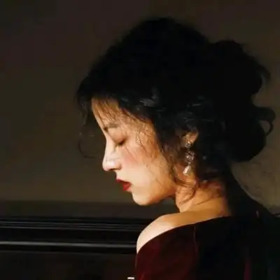 溺毙:伤感风意境忧伤淡然气质女_女生头像_我要个性网