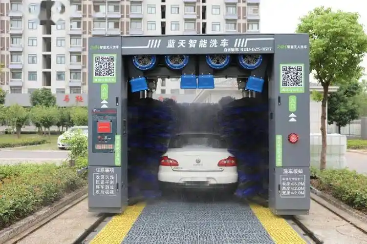 慕了慕了他们这给民警配了全自动洗车机还有