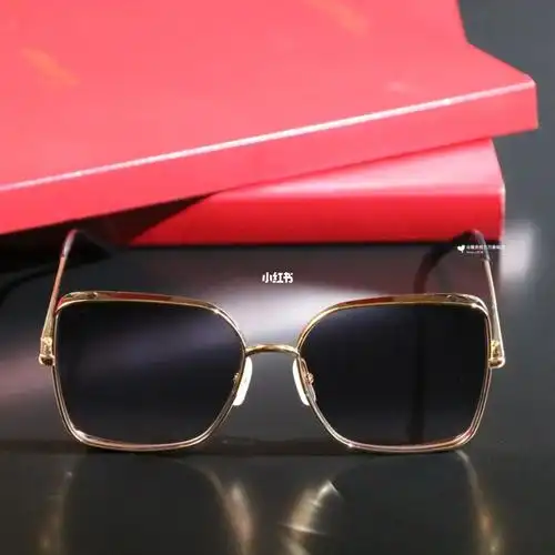 是cartier品牌标志性猎豹元素的不断升级90采用精致复杂的装饰工艺