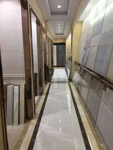 亿丰装饰城旺铺转让