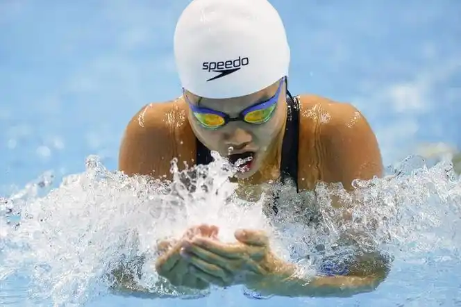 游泳——中学组女子200米蛙泳赛况|游泳|山东队|运动会_新浪新闻