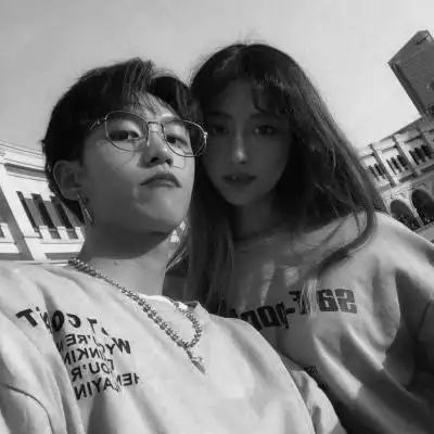 情侣头像黑白霸气一对 2019qq情侣头像双人时尚范