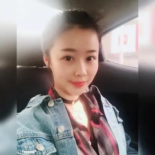 p data-id="go15y5m7n1">张喆,女性配音演员.