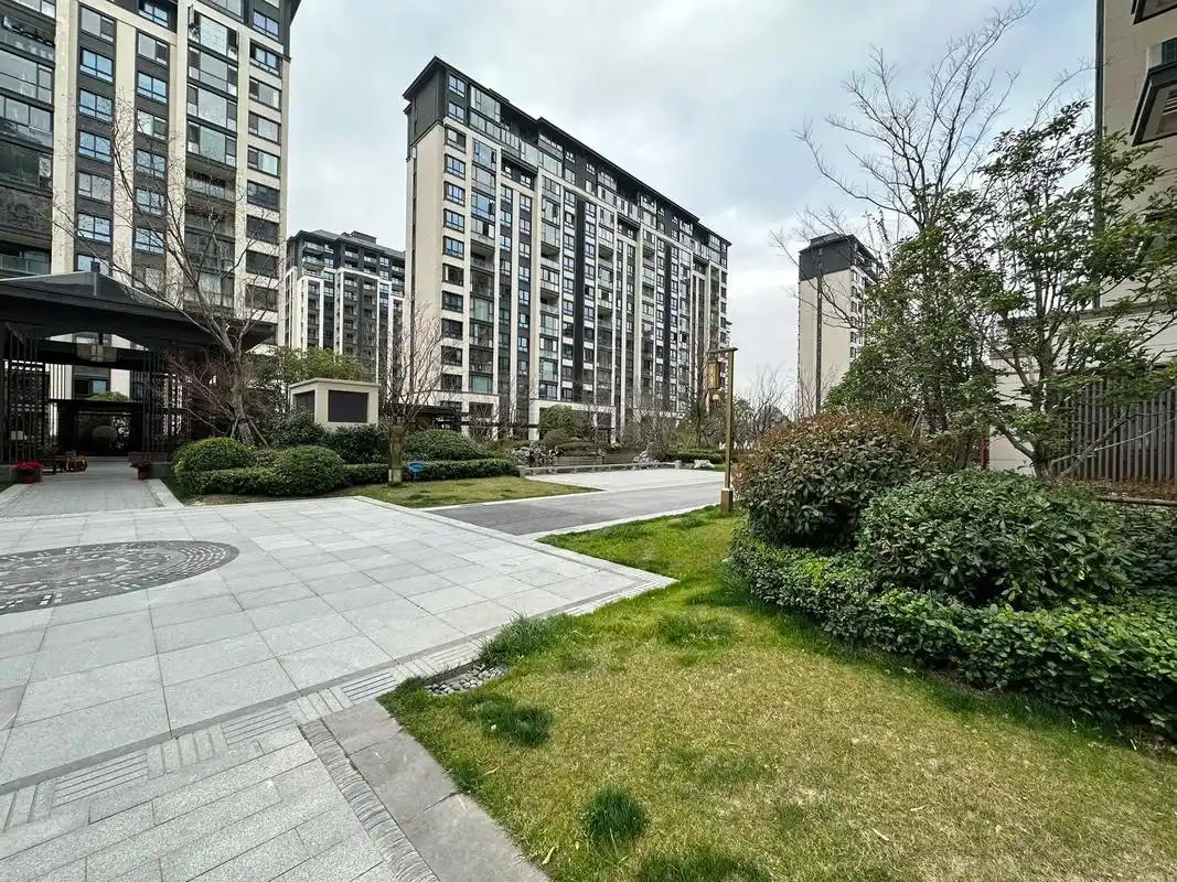 上城院子 考虑新小区的可以了解一下.宝山豪宅院子品质10 - 抖音