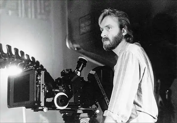 让詹姆斯·卡梅隆魂牵梦绕了二十年的"她"_阿凡达_电影_阿丽