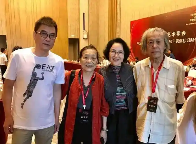 著名艺术家马精武去世,演员邢岷山称他为87班同学共同