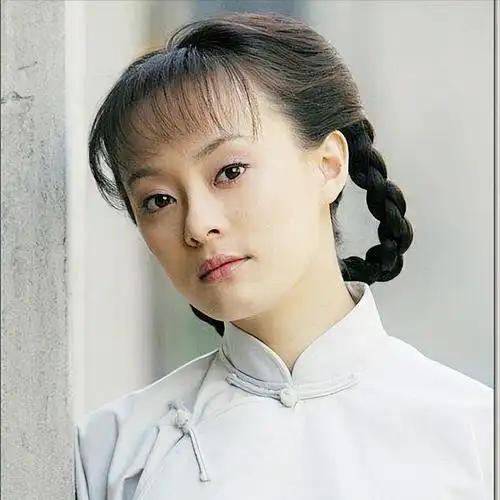 孙俪早期选秀视频被扒:19岁眼里有光,临场反应能力强,落落大方