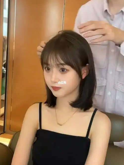 法式刘海减龄短发78