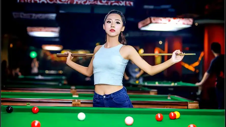 性感火辣桌球美女壁纸