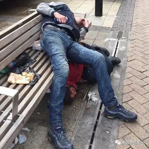 醉态|马桶|枕头|醉酒_网易订阅