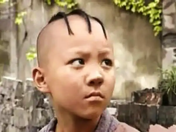 三毛流浪记里的三毛14岁就脱发谢顶长大了无戏可演