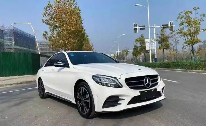 奔驰c级 2020款 c260 运动版