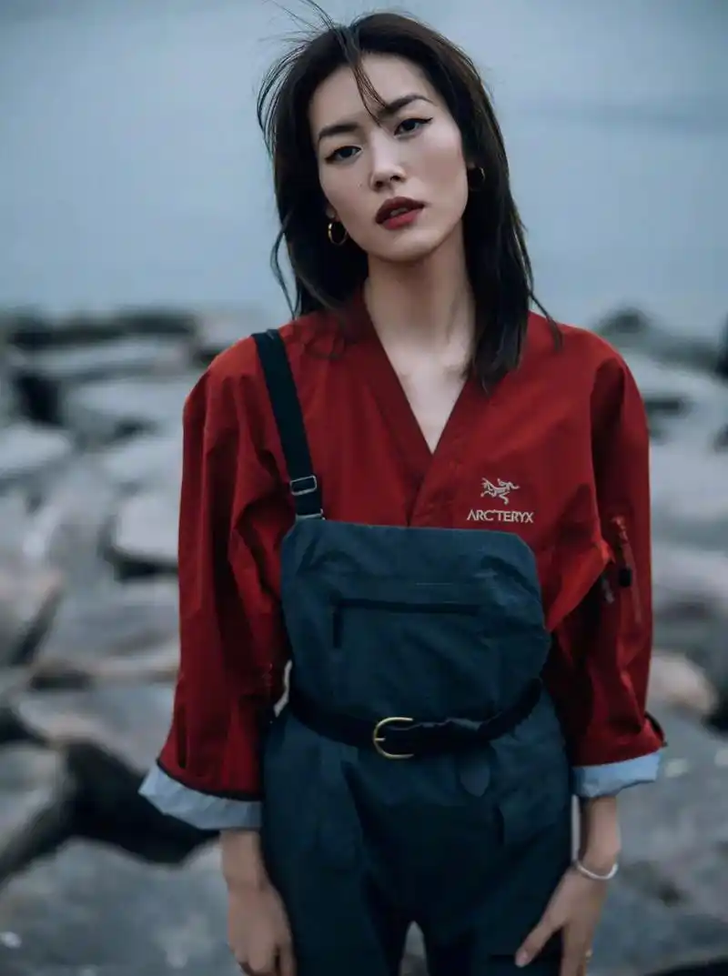 刘雯 照片里看着冷冷酷酷,其实生活中是个性格很好的女生,这 - 抖音