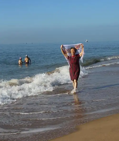 海边女神——徐志荣在三亚湾