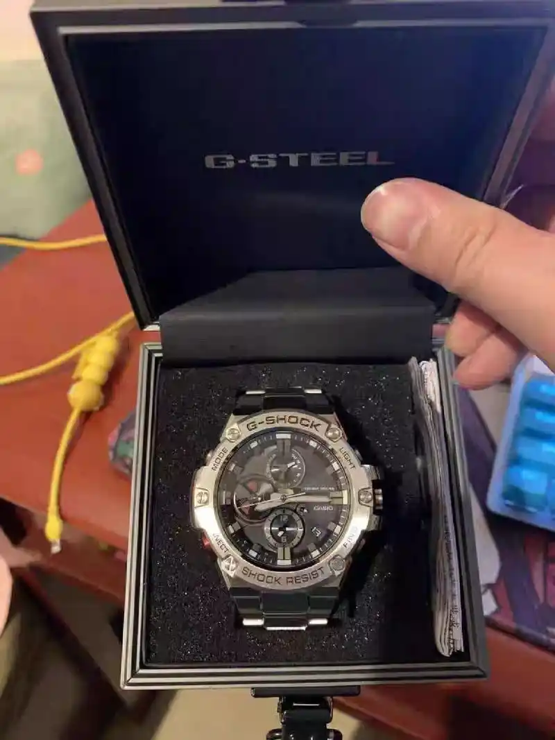 卡西欧钢铁之心男士太阳能手表 钢铁之心gst-b100太阳能动力 小表盘